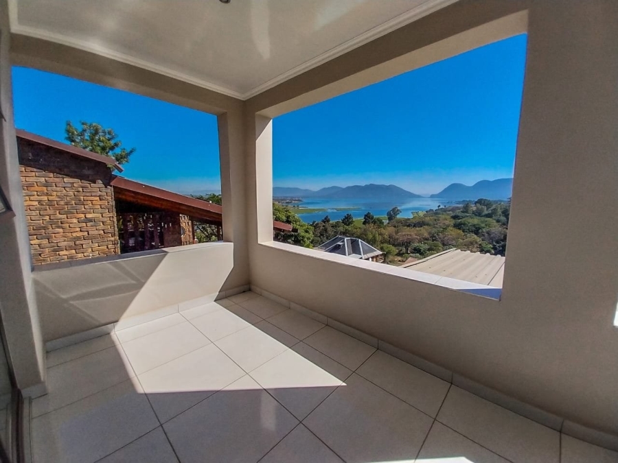 5 Bedroom Property for Sale in Meerhof North West